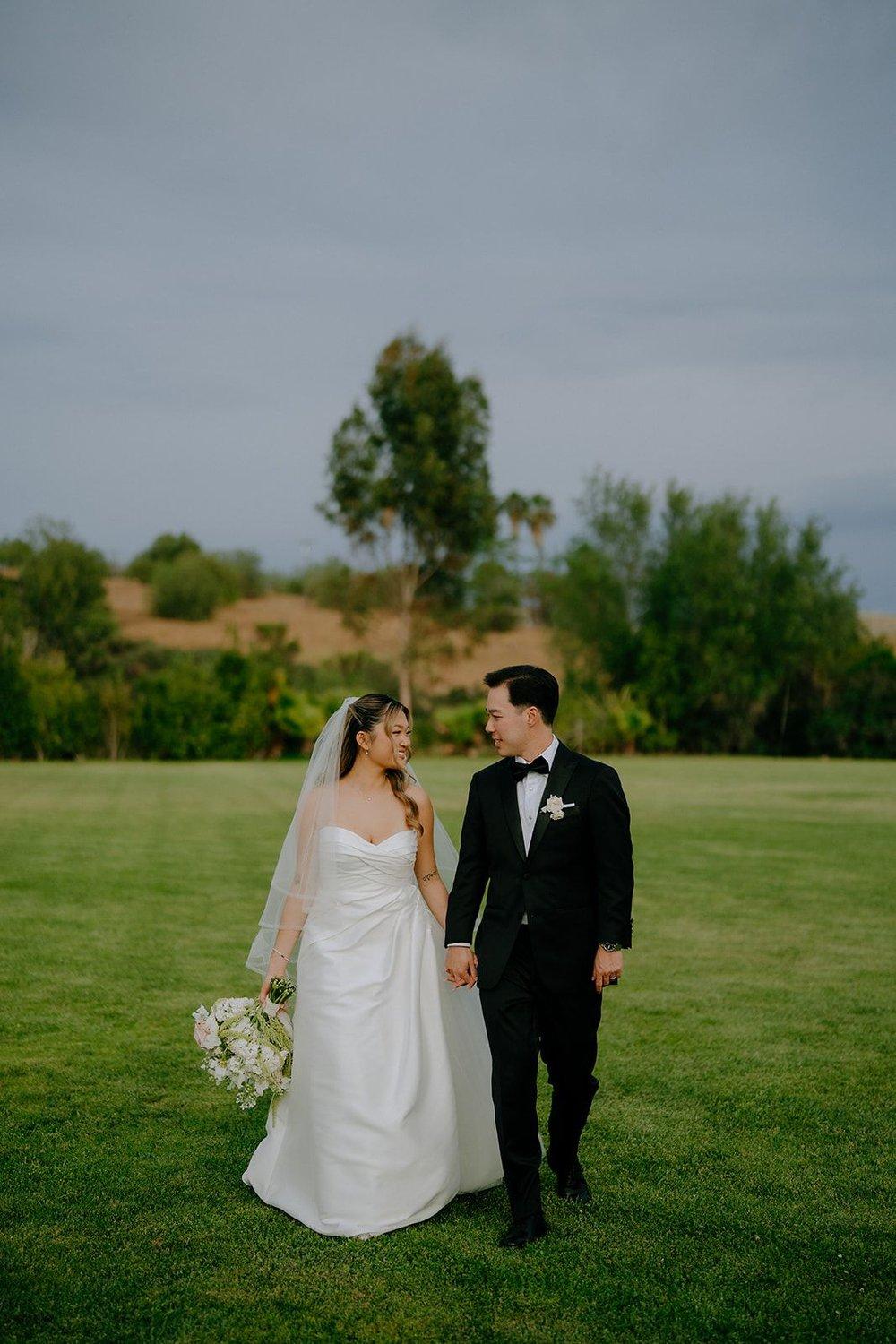 carousel-hero-element image-1