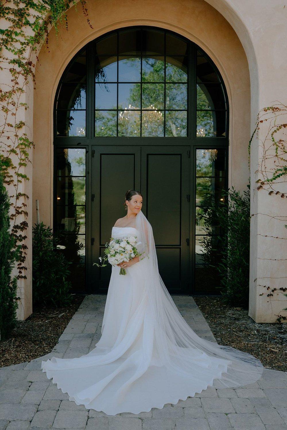 carousel-hero-element image-16